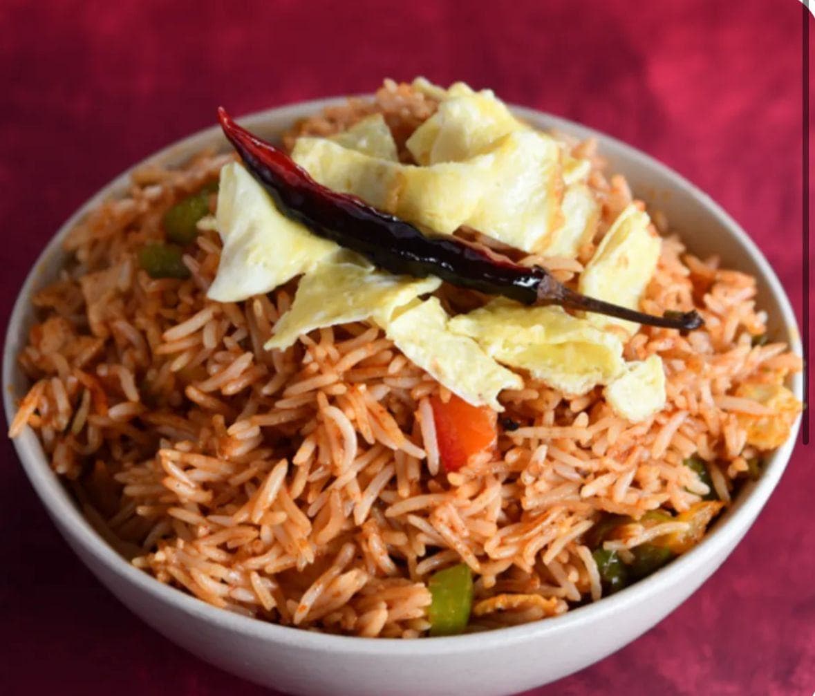 Schezwan Fried Rice Egg