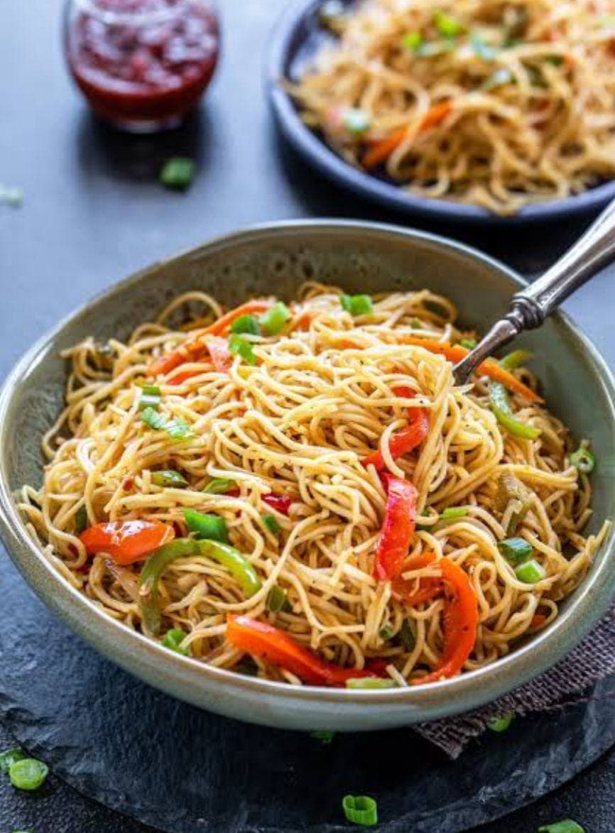 Chilli Garlic Noodles Egg